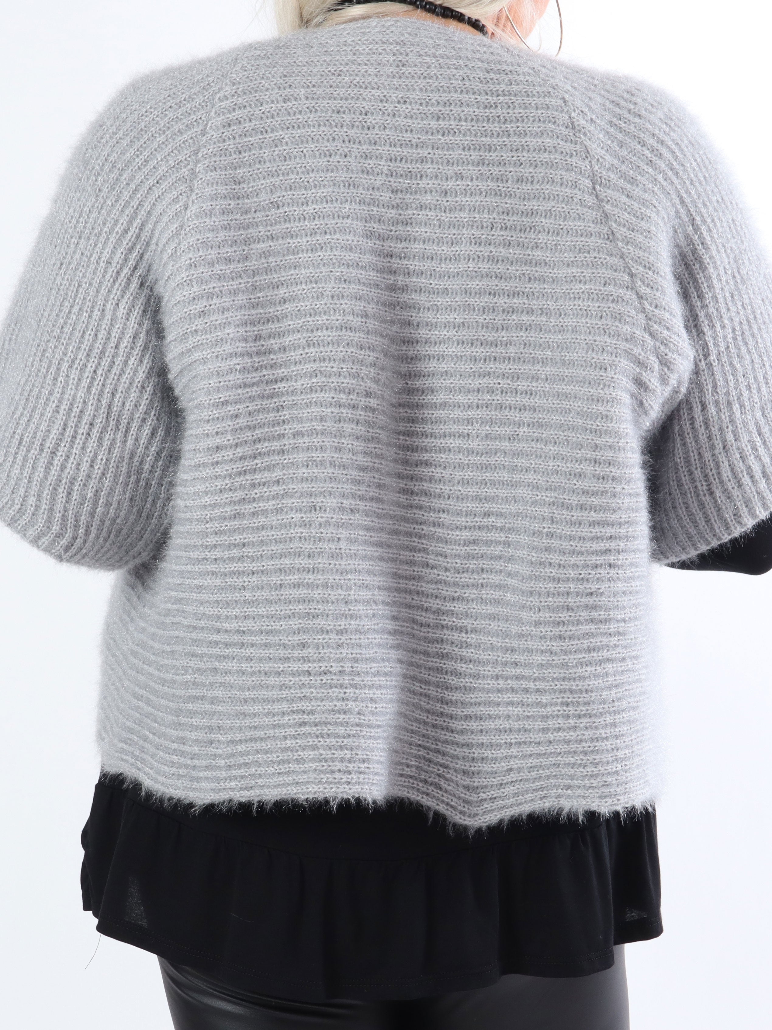 Franca - Söt fluffig plus size bolero i stickad form